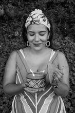 Carregar imagem no visualizador da galeria, Tiébélé Candle