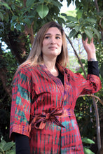 Load image into Gallery viewer, Red Green Tie &amp; Dye short Kimono with colar
