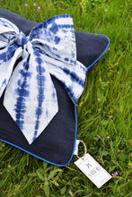 Load image into Gallery viewer, Indigo Bow cushion cover
