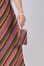 Carregar imagem no visualizador da galeria, Yam Smock Pouch
