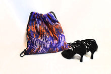 Carregar imagem no visualizador da galeria, Ife Gidigidi Tie Dye Drawstring Bag - Handmade in Nigeria
